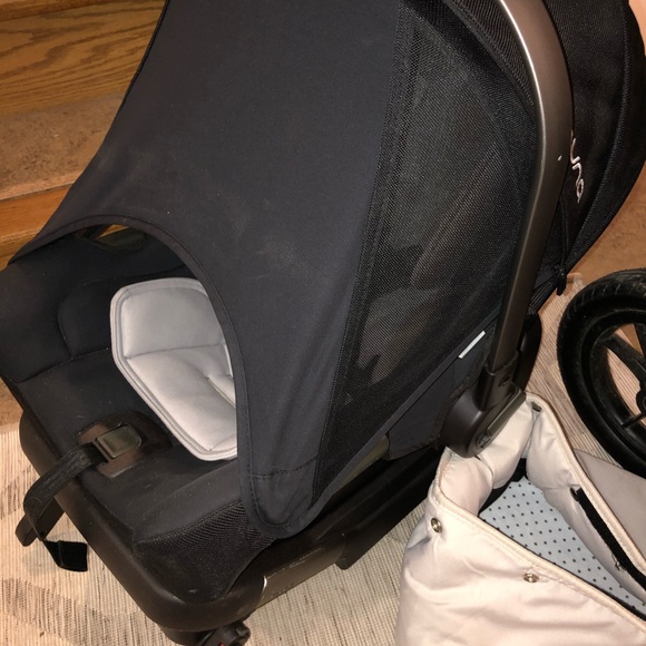 Baby Jogger & Nuna Pipa Car Seat Plus Accessories - Picture 6 of 13